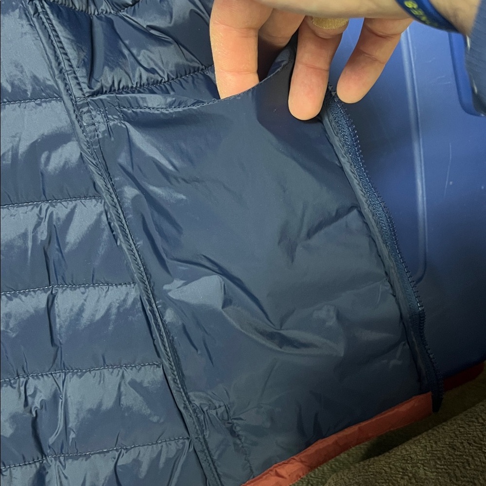 Johnnie-O Men’s Hudson Puffer Vest - Picture 6 of 6